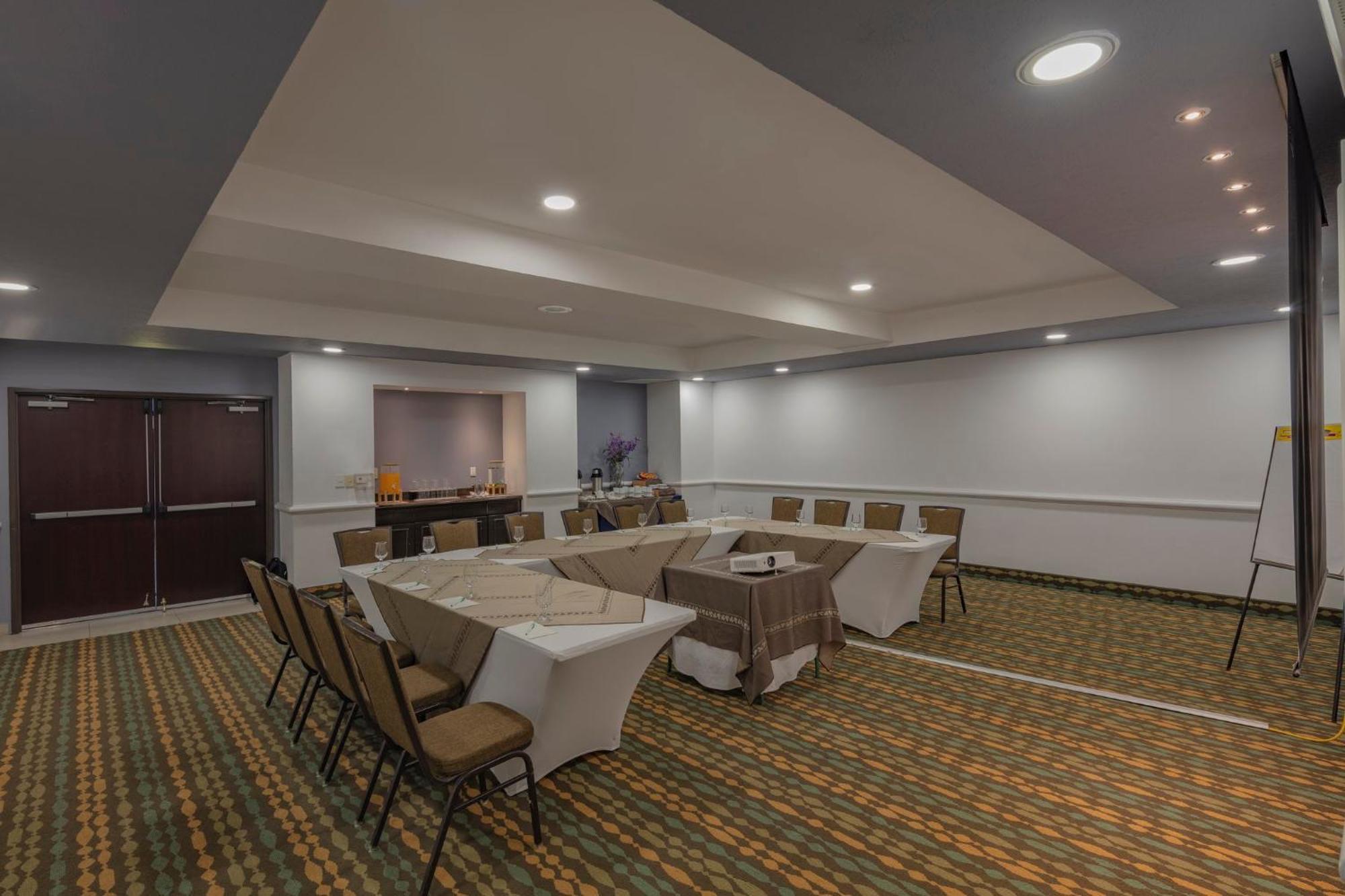 Holiday Inn Puebla La Noria By Ihg Экстерьер фото
